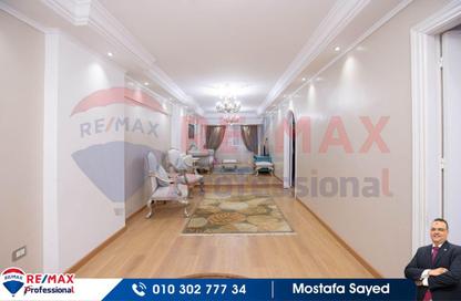 Apartment - 2 Bedrooms - 1 Bathroom for sale in Al Fath St. - Fleming - Hay Sharq - Alexandria