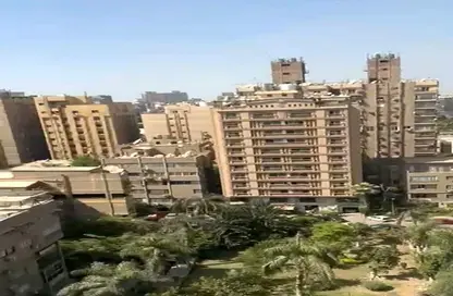 Apartment - 4 Bedrooms - 3 Bathrooms for sale in Shooting Club Street - Dokki - Giza