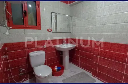 Apartment - 3 Bedrooms - 1 Bathroom for rent in Mekhael Abadeir St. - Roushdy - Hay Sharq - Alexandria