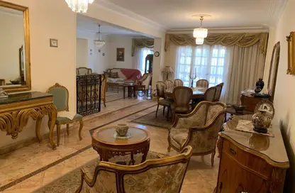 Apartment - 3 Bedrooms - 3 Bathrooms for sale in Hesham Labib St. - 8th Zone - Nasr City - Cairo