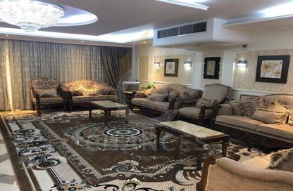 Apartment - 3 Bedrooms - 3 Bathrooms for sale in Cornish El Nile St. - Maadi - Hay El Maadi - Cairo