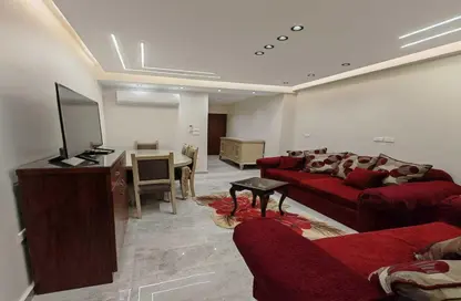 Apartment - 3 Bedrooms - 1 Bathroom for rent in Labib Al Batanouny St. - El Roda - Hay El Manial - Cairo