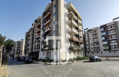 Apartment - 3 Bedrooms - 2 Bathrooms for sale in Zahrat El Tagamoa - North Investors Area - New Cairo City - Cairo