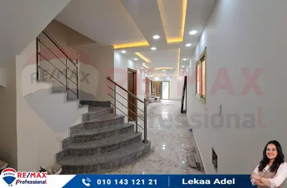 Duplex - 4 Bedrooms - 2 Bathrooms for sale in Mahmoud Al Essawy St. - Sidi Beshr - Hay Awal El Montazah - Alexandria