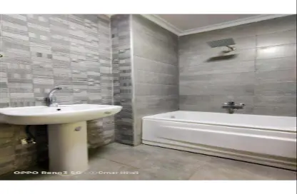 شقة - 2 غرف نوم - 2 حمامات للبيع في البوابة الرابعة - مينا - حدائق الاهرام - الجيزة