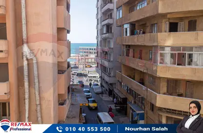 Apartment - 4 Bedrooms - 3 Bathrooms for sale in Al Geish Road - Laurent - Hay Sharq - Alexandria