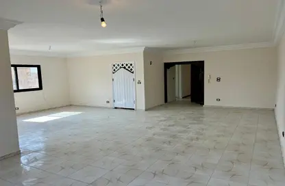 Apartment - 3 Bedrooms - 2 Bathrooms for rent in Nasr City - Cairo