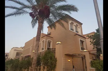 Villa - 4 Bedrooms - 5 Bathrooms for rent in Katameya Residence - The 1st Settlement - New Cairo City - Cairo