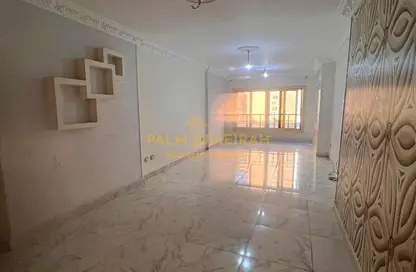 Apartment - 3 Bedrooms - 1 Bathroom for sale in Laurent - Hay Sharq - Alexandria