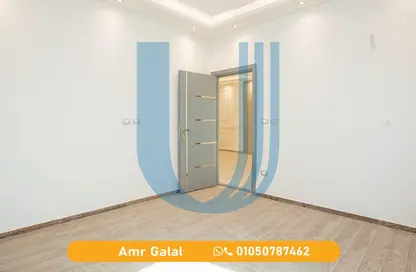 Apartment - 4 Bedrooms - 2 Bathrooms for sale in El Safwa - New Smouha - Smouha - Hay Sharq - Alexandria