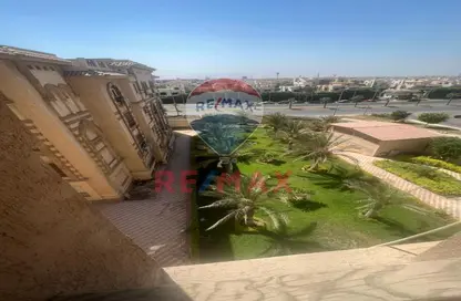 Apartment - 3 Bedrooms - 2 Bathrooms for sale in Hayati Residence - North Investors Area - New Cairo City - Cairo