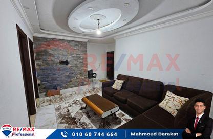 Apartment - 3 Bedrooms - 3 Bathrooms for sale in Ismail Al Habrouk St. - Glim - Hay Sharq - Alexandria