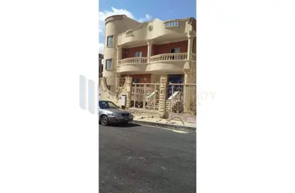 Villa - 4 Bedrooms - 3 Bathrooms for sale in Palm Villa - Al Wahat Road - 6 October City - Giza