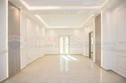 Apartment - 4 Bedrooms - 2 Bathrooms for sale in Smouha Square - Smouha - Hay Sharq - Alexandria