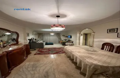 Apartment - 2 Bedrooms - 1 Bathroom for rent in Al Rehab - New Cairo City - Cairo