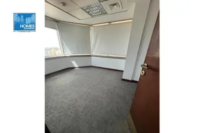 Office Space - Studio - 3 Bathrooms for rent in Port Said St. - Maadi - Hay El Maadi - Cairo