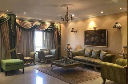 Apartment - 5 Bedrooms - 3 Bathrooms for sale in Orouba Axis - Area A - Ganoob El Acadimia - New Cairo City - Cairo