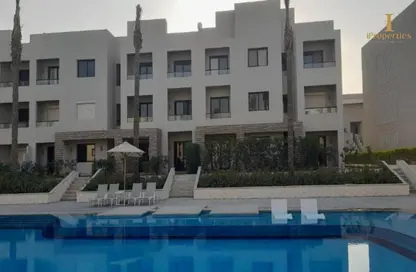 Chalet - 2 Bedrooms - 3 Bathrooms for sale in Azha North - Ras Al Hekma - North Coast