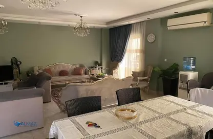 Apartment - 3 Bedrooms - 2 Bathrooms for sale in Mostashareen - North Investors Area - New Cairo City - Cairo