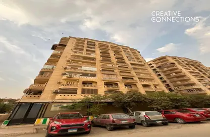 Apartment - 3 Bedrooms - 2 Bathrooms for sale in Al Tayaran St. - Al Sharekat - Nasr City - Cairo