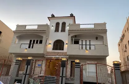 Townhouse - 4 Bedrooms - 3 Bathrooms for sale in Al Shorouk Gardens - 5th District - Shorouk City - Cairo