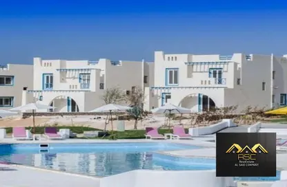 Chalet - 3 Bedrooms - 2 Bathrooms for sale in Mountain View - Ras Al Hekma - North Coast