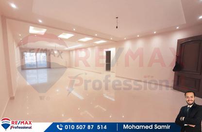 Apartment - 3 Bedrooms - 3 Bathrooms for sale in Roushdy St. - Roushdy - Hay Sharq - Alexandria