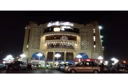 Retail - Studio - 3 Bathrooms for sale in Street 250 - Degla - Hay El Maadi - Cairo