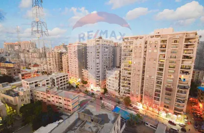 Apartment - 2 Bedrooms - 2 Bathrooms for sale in Al Aezaa St. - Glim - Hay Sharq - Alexandria