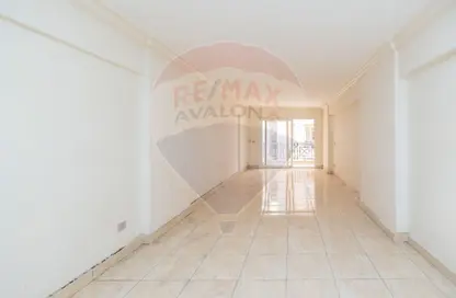 Apartment - 2 Bedrooms - 1 Bathroom for sale in Smouha - Hay Sharq - Alexandria