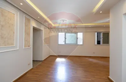 Apartment - 3 Bedrooms - 1 Bathroom for sale in Al Sayeda Sakina Bint Al Hussein St. - Kafr Abdo - Roushdy - Hay Sharq - Alexandria