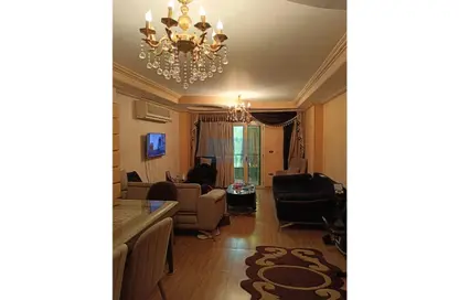 Apartment - 3 Bedrooms - 2 Bathrooms for sale in Ahmed Al Zomor St. - 9th Zone - Nasr City - Cairo