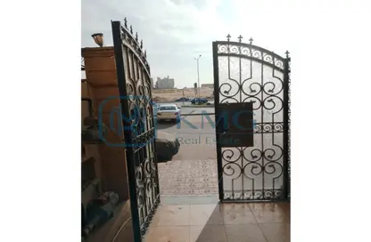 Duplex - 6 Bedrooms - 4 Bathrooms for sale in Midan Al Makhzangy - Al Narges 8 - Al Narges - New Cairo City - Cairo