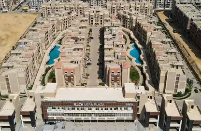 Apartment - 3 Bedrooms - 2 Bathrooms for sale in Rock Vera - 5th Settlement Compounds - The 5th Settlement - New Cairo City - Cairo