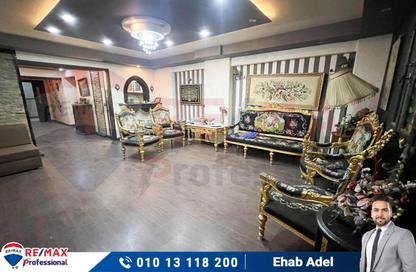 Apartment - 3 Bedrooms - 2 Bathrooms for sale in Damietta St. - Bolkly - Hay Sharq - Alexandria