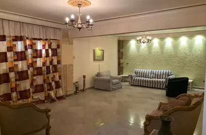شقة - 3 غرف نوم - 2 حمامات للايجار في ميدان عمان - الدقي - الجيزة