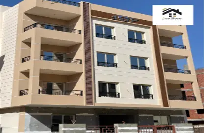 Apartment - 3 Bedrooms - 3 Bathrooms for sale in New Narges - New Cairo City - Cairo