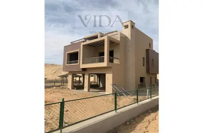 Villa - 4 Bedrooms - 5 Bathrooms for sale in New Giza - Cairo Alexandria Desert Road - 6 October City - Giza