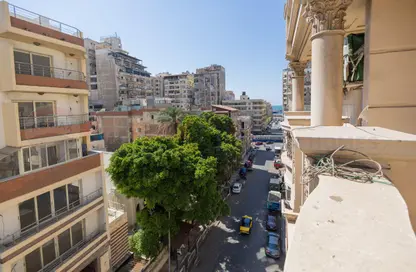 Duplex - 3 Bedrooms - 2 Bathrooms for sale in Al Ekbal St. - Laurent - Hay Sharq - Alexandria