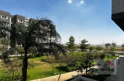 Apartment - 2 Bedrooms - 2 Bathrooms for sale in Madinaty - Cairo