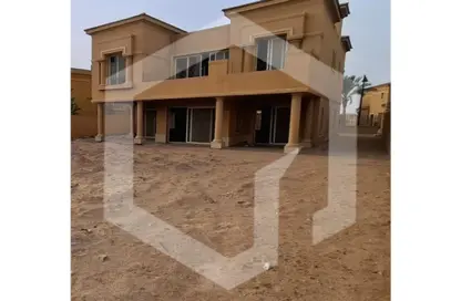 Villa - 4 Bedrooms - 5 Bathrooms for sale in Royal Meadows - Sheikh Zayed Compounds - Sheikh Zayed City - Giza