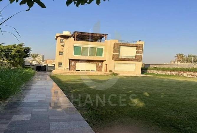 Villa - 3 Bedrooms - 5 Bathrooms for sale in Cornish El Nile St. - Maadi - Hay El Maadi - Cairo