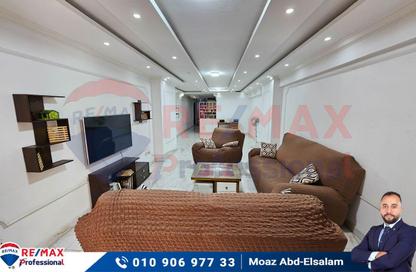 Apartment - 3 Bedrooms - 3 Bathrooms for sale in Ismail Al Habrouk St. - Glim - Hay Sharq - Alexandria