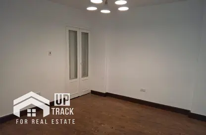 Apartment - 2 Bedrooms - 1 Bathroom for rent in Bahgat Ali St. (Ebn Al Nabeh) - Zamalek - Cairo