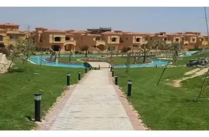 Villa - 5 Bedrooms - 4 Bathrooms for sale in Royal Meadows - Sheikh Zayed Compounds - Sheikh Zayed City - Giza