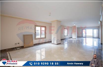 Apartment - 4 Bedrooms - 4 Bathrooms for sale in Al Geish Road - Glim - Hay Sharq - Alexandria