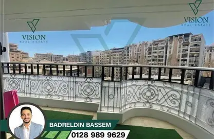 Apartment - 3 Bedrooms - 3 Bathrooms for sale in Smouha Square - Smouha - Hay Sharq - Alexandria