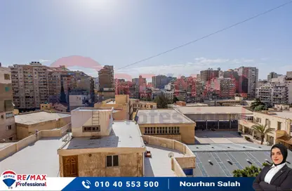 Apartment - 3 Bedrooms - 1 Bathroom for sale in Tamazin St. - Fleming - Hay Sharq - Alexandria