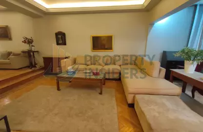 Apartment - 3 Bedrooms - 2 Bathrooms for sale in Taha Hussein St. - Zamalek - Cairo