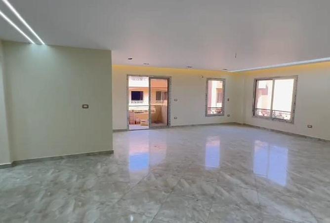 Apartment - 3 Bedrooms - 3 Bathrooms for sale in Al Khamayel city - Sheikh Zayed Compounds - Sheikh Zayed City - Giza